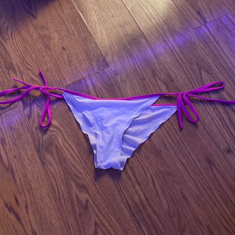 Surf style bikini bottoms